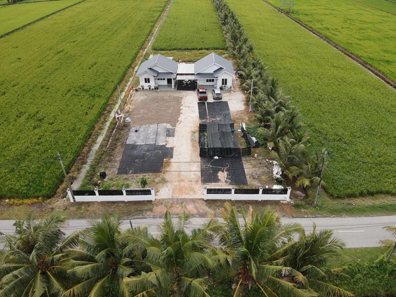 Villa Idaman Sekinchan Tanjung Karang